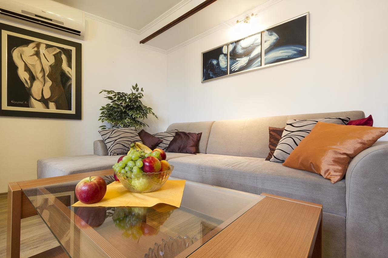 Apartment Nino โรวีน ห้อง รูปภาพ