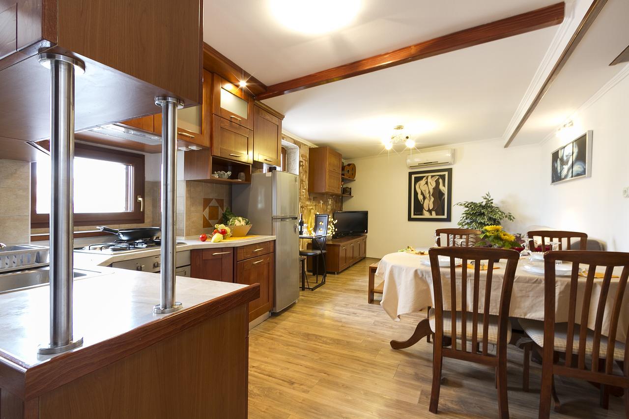 Apartment Nino โรวีน ห้อง รูปภาพ