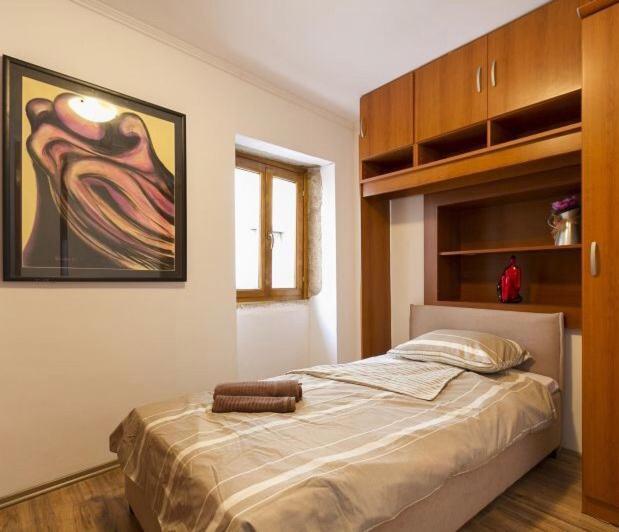 Apartment Nino โรวีน ภายนอก รูปภาพ